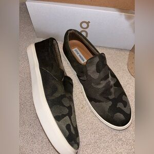 Steve Madden Camo Slip Ons